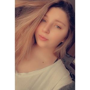 Meet your Posher, Marissa